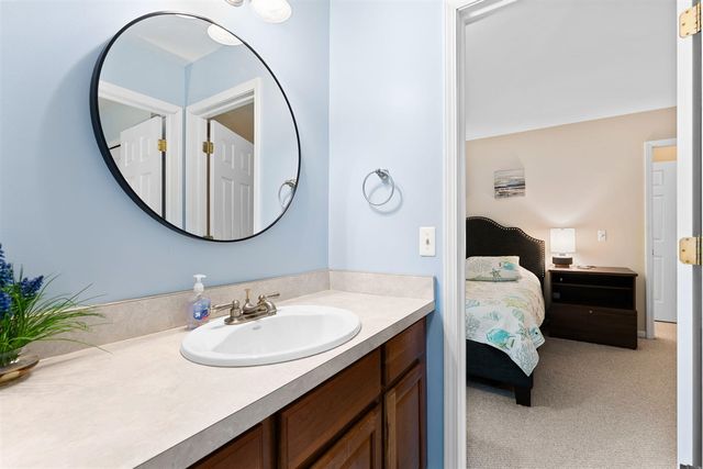 6511 Forest Beach Drive, Brighton, MI 48116