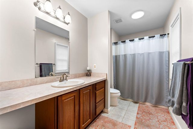 6511 Forest Beach Drive, Brighton, MI 48116