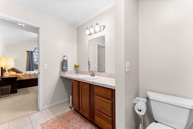 6511 Forest Beach Drive, Brighton, MI 48116