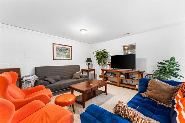 6511 Forest Beach Drive, Brighton, MI 48116