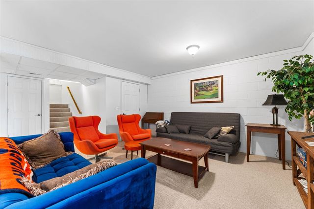 6511 Forest Beach Drive, Brighton, MI 48116