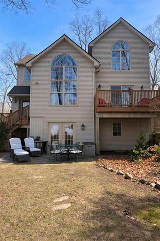 6511 Forest Beach Drive, Brighton, MI 48116