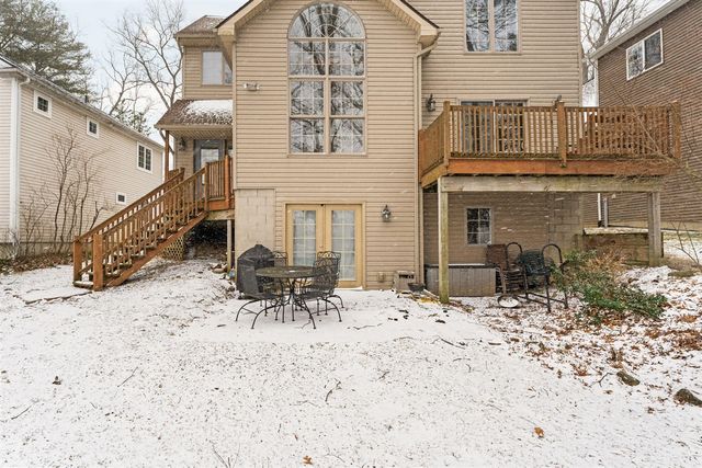 6511 Forest Beach Drive, Brighton, MI 48116