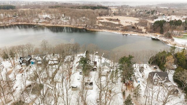 6511 Forest Beach Drive, Brighton, MI 48116
