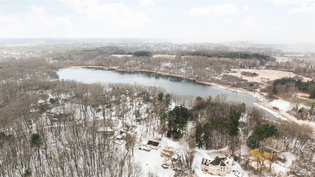 6511 Forest Beach Drive, Brighton, MI 48116