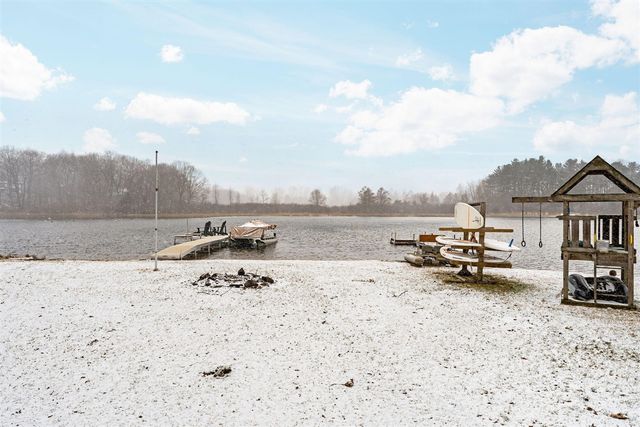 6511 Forest Beach Drive, Brighton, MI 48116