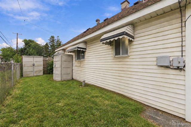 17650 Ruth Street, Melvindale, MI 48122