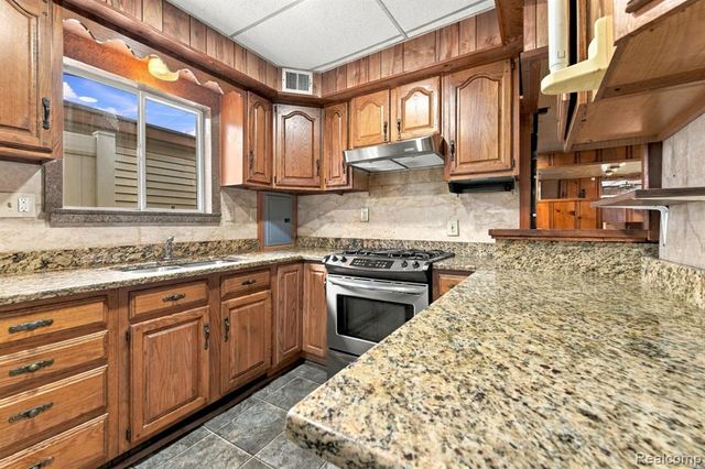 17650 Ruth Street, Melvindale, MI 48122