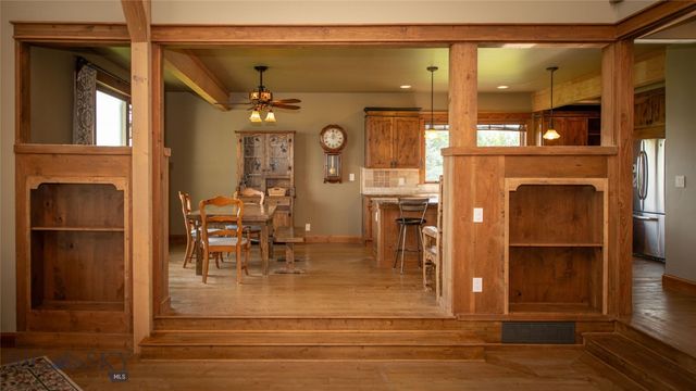 40 Wapiti Way, Bozeman, MT 59718