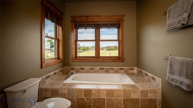 40 Wapiti Way, Bozeman, MT 59718