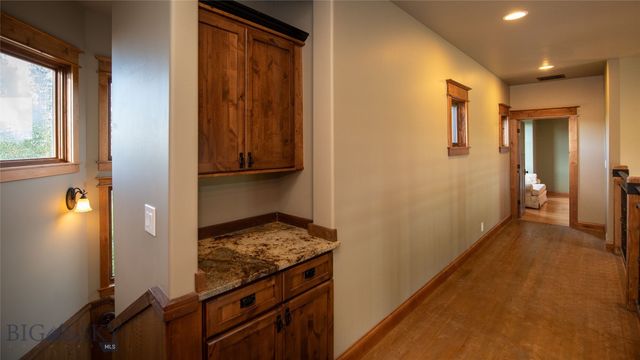 40 Wapiti Way, Bozeman, MT 59718