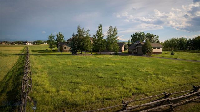 40 Wapiti Way, Bozeman, MT 59718