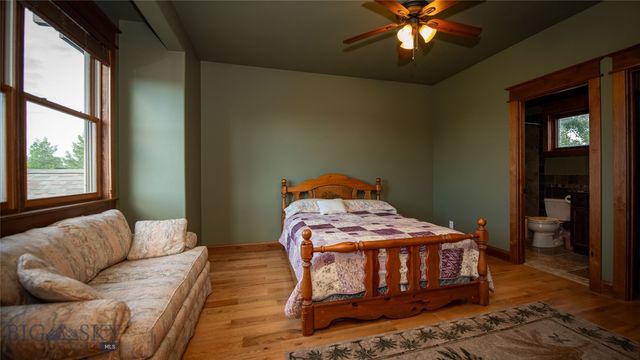 40 Wapiti Way, Bozeman, MT 59718