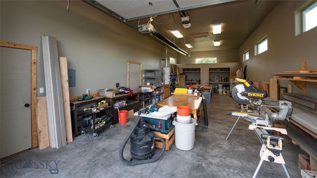 40 Wapiti Way, Bozeman, MT 59718