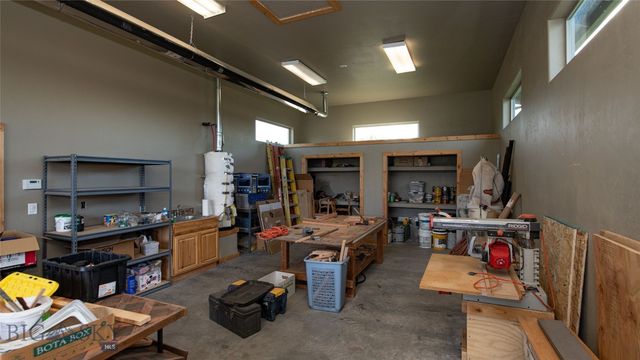 40 Wapiti Way, Bozeman, MT 59718