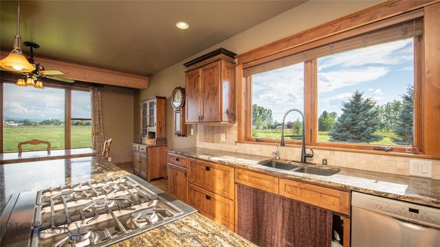 40 Wapiti Way, Bozeman, MT 59718