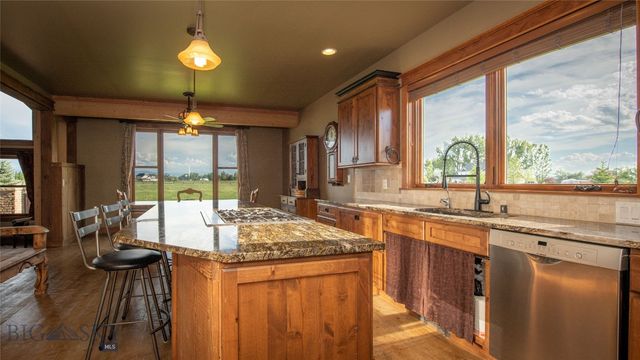 40 Wapiti Way, Bozeman, MT 59718
