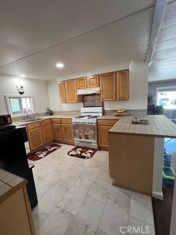 4901 Green River Rd 104, Corona, CA 92878