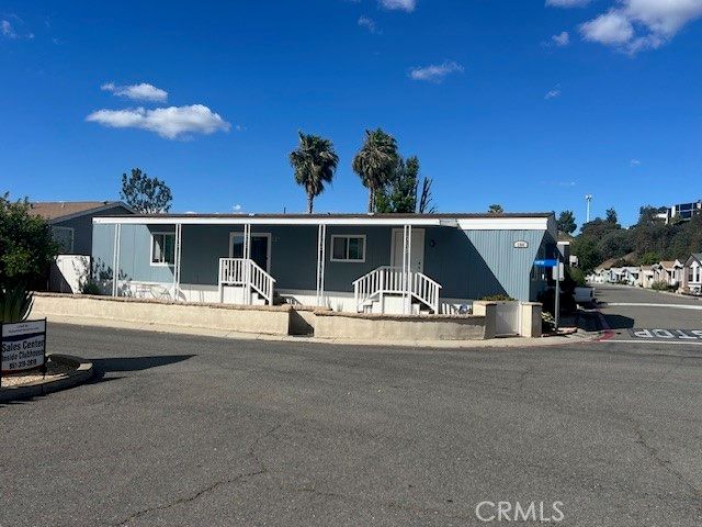 4901 Green River Rd 104, Corona, CA 92878