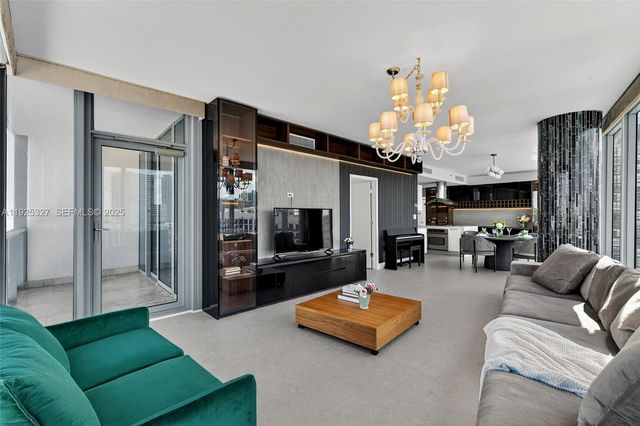 601 NE 36th St 1101, Miami, FL 33137