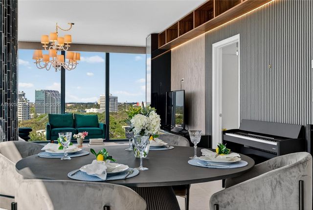 601 NE 36th St 1101, Miami, FL 33137