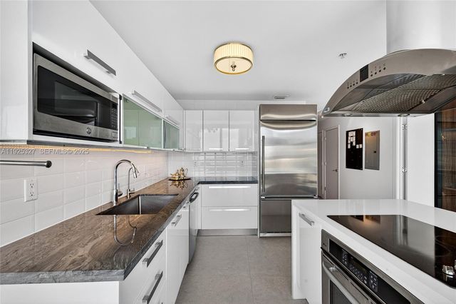 601 NE 36th St 1101, Miami, FL 33137