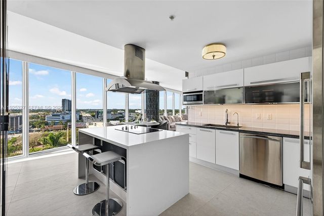 601 NE 36th St 1101, Miami, FL 33137