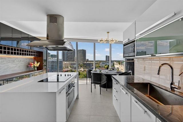 601 NE 36th St 1101, Miami, FL 33137