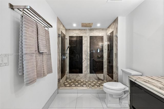 601 NE 36th St 1101, Miami, FL 33137