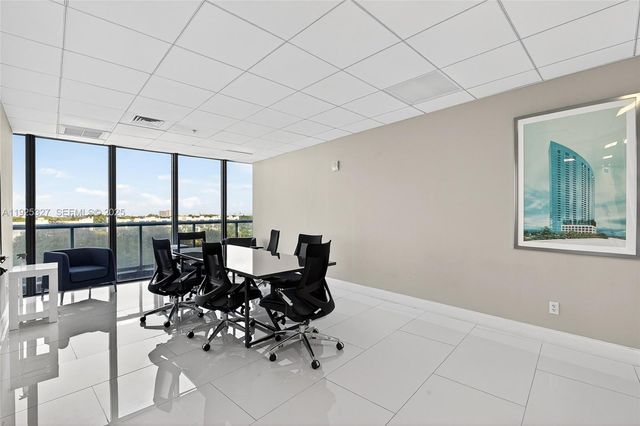 601 NE 36th St 1101, Miami, FL 33137