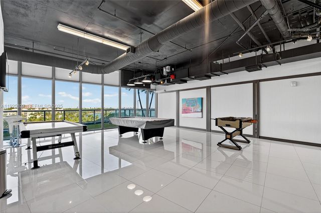 601 NE 36th St 1101, Miami, FL 33137