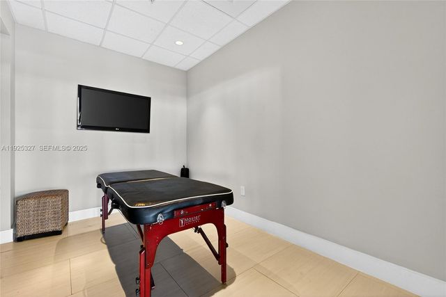 601 NE 36th St 1101, Miami, FL 33137