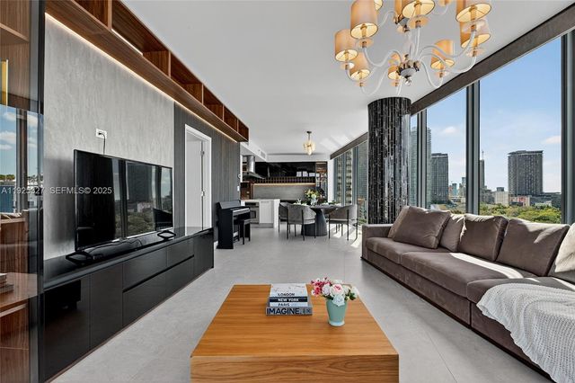 601 NE 36th St 1101, Miami, FL 33137