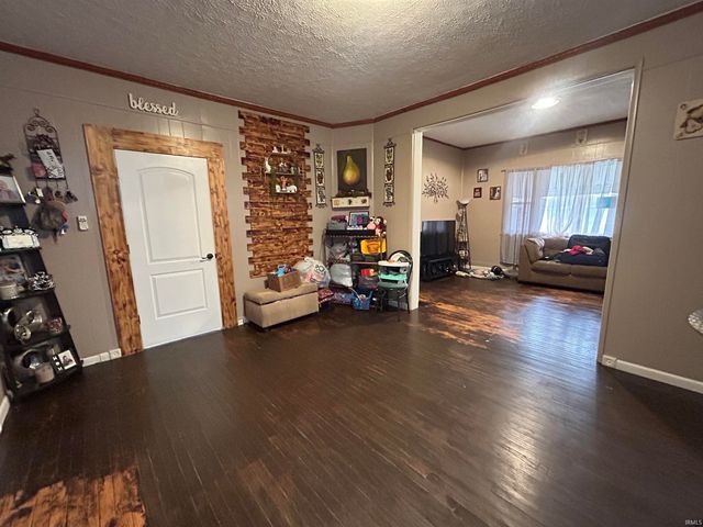 20 Wheatland Avenue, Logansport, IN 46947