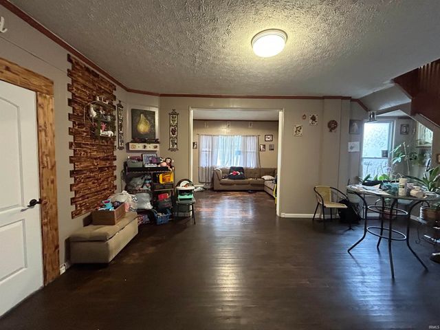 20 Wheatland Avenue, Logansport, IN 46947