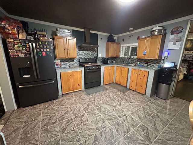 20 Wheatland Avenue, Logansport, IN 46947