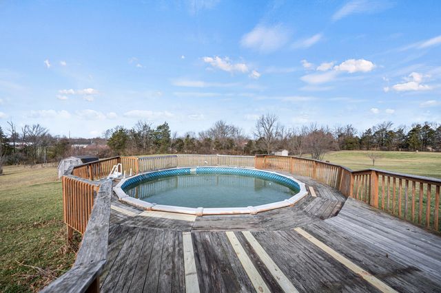 709 Sharon Court, Berea, KY 40403