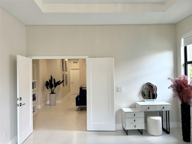 4915 Whispering Way, Fort Lauderdale, FL 33312