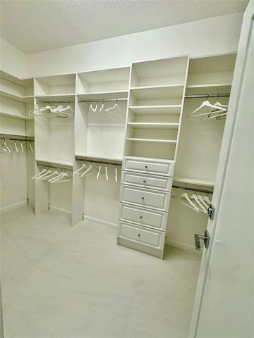 4915 Whispering Way, Fort Lauderdale, FL 33312