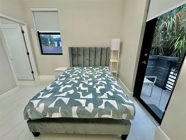 4915 Whispering Way, Fort Lauderdale, FL 33312