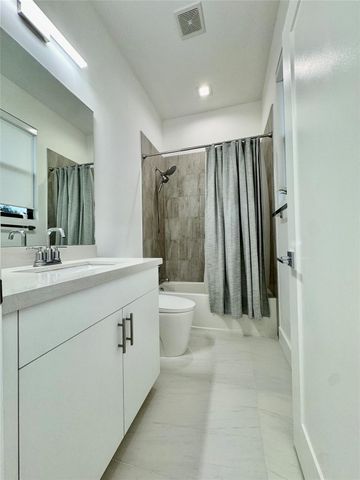 4915 Whispering Way, Fort Lauderdale, FL 33312