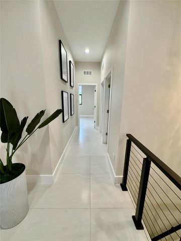 4915 Whispering Way, Fort Lauderdale, FL 33312