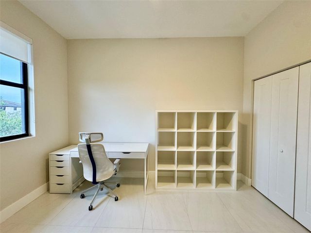 4915 Whispering Way, Fort Lauderdale, FL 33312