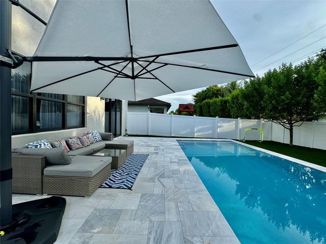 4915 Whispering Way, Fort Lauderdale, FL 33312