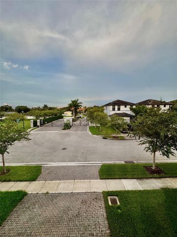 4915 Whispering Way, Fort Lauderdale, FL 33312