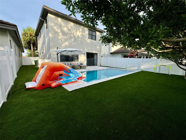 4915 Whispering Way, Fort Lauderdale, FL 33312