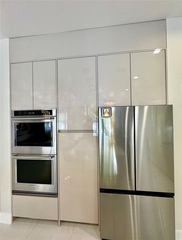 4915 Whispering Way, Fort Lauderdale, FL 33312