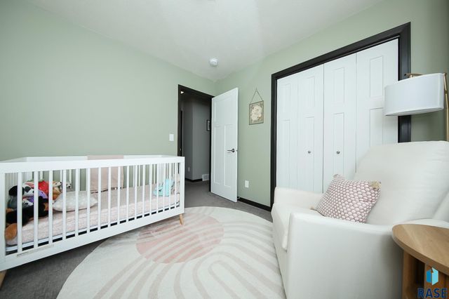 824 N Yankee Ave Avenue, Sioux Falls, SD 57110