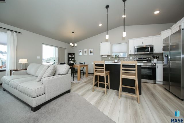 824 N Yankee Ave Avenue, Sioux Falls, SD 57110