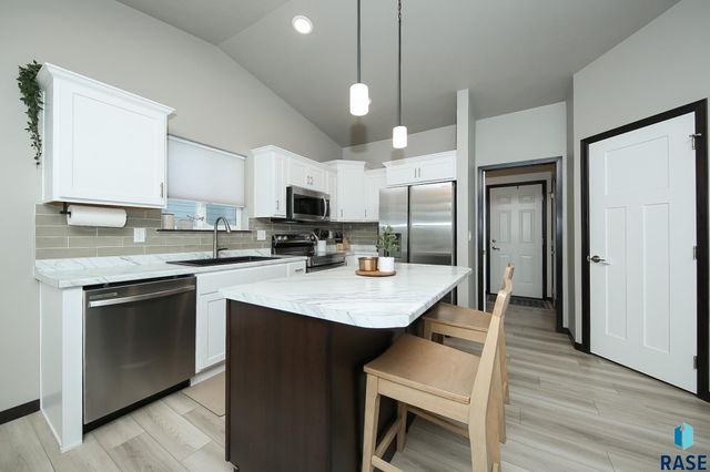 824 N Yankee Ave Avenue, Sioux Falls, SD 57110